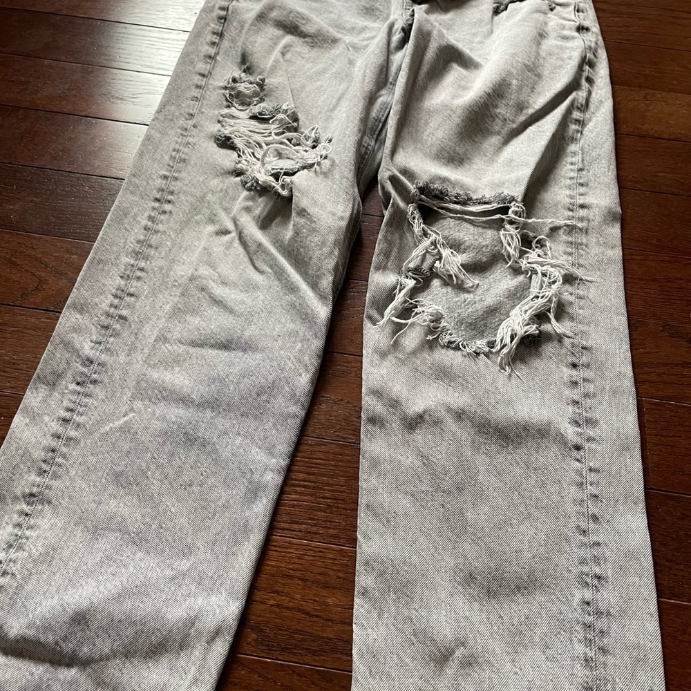 American Eagle Outfitters Light Gray Denim - Picture 3 of 6